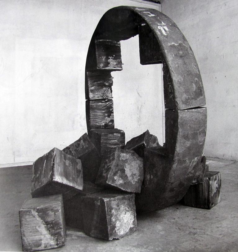 Rosa dei venti, 2008, acciaio forgiato, cm 180 x 180 x 150.