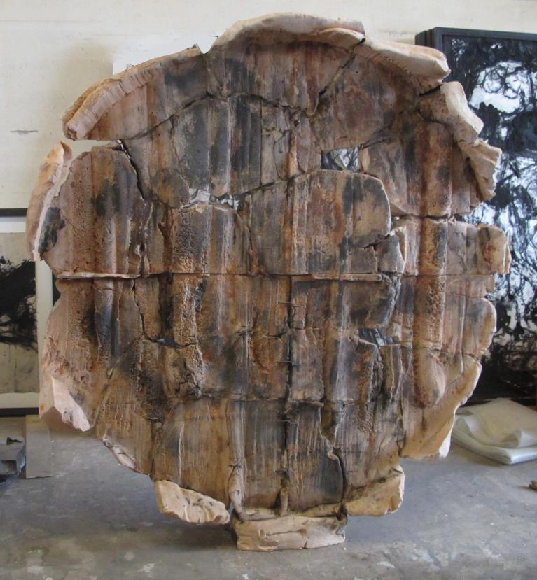 Sole rosso, 2013, terracotta ingubbiata, cm 183 x 175 x 25.