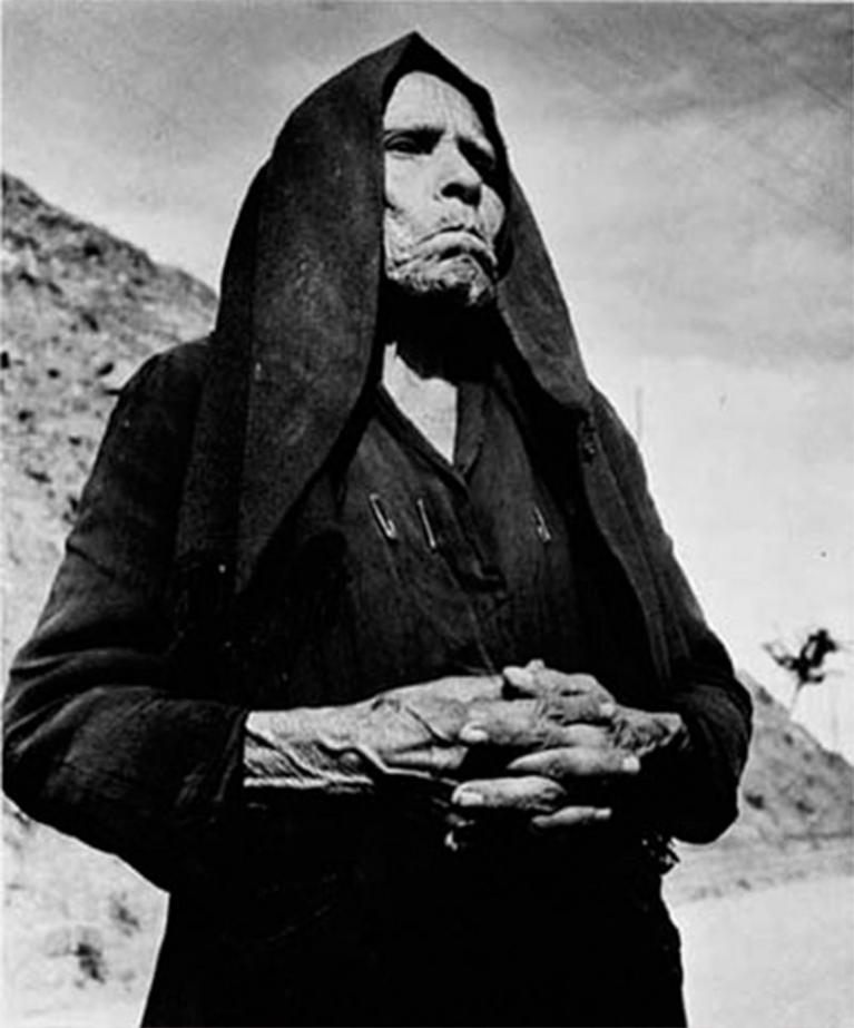 Fattucchiera di Colobraro, 1952. Foto di Franco Pinna.