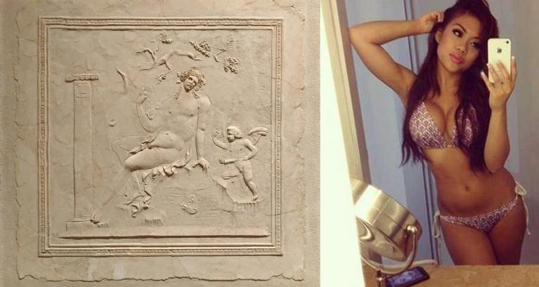 Rilievo con Narciso da Castellammare di Stabia. Età flavia. Stucco. Parco Archeologico di Pompei, Antiquarium Stabiano - Selfie allo specchio pubblicato in rete.
