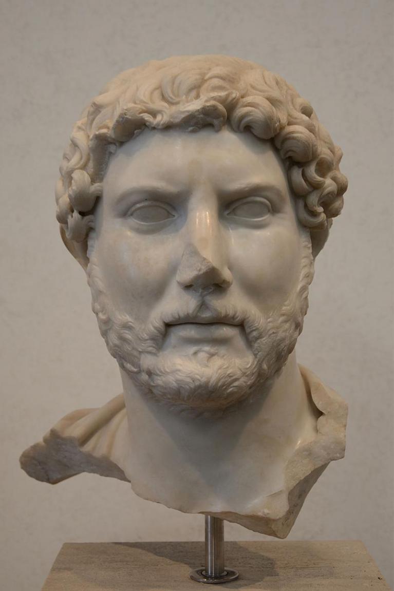 Ritratto di Adriano, 117 circa. Museo Nazionale Romano, Roma.