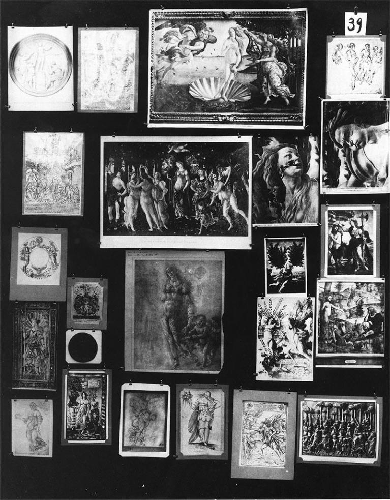 Aby Warburg, Mnemosyne, Tavola 39. Espressione emblematica delle formule di pathos è il motivo della ninfa, della figura femminile in movimento, nella quale la componente psicologica prevale su quella formale, caratterizzando il conflitto spirituale del Rinascimento, alla ricerca di un equilibrio tra carica orgiastica antica e fede cristiana.