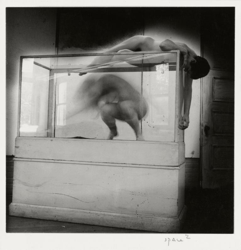 Ph Francesca Woodman.