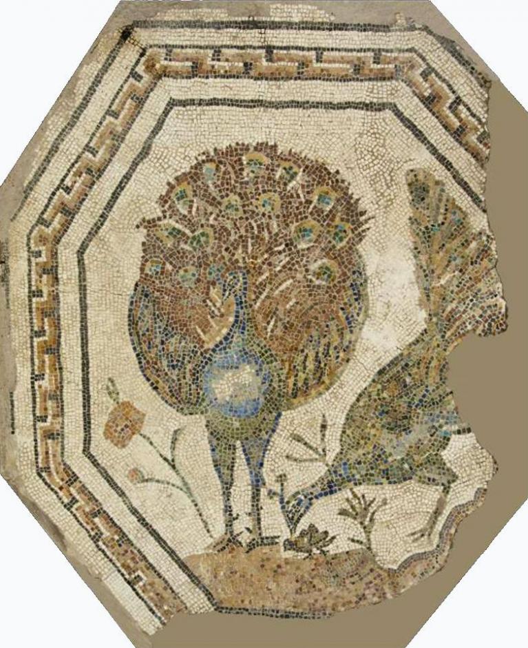 Mosaico policromo ottagonale con pavoni, proveniente da una tomba lungo la Via Appia. II secolo d.C. Roma, Musei Capitolini, Antiquarium, VM 60.