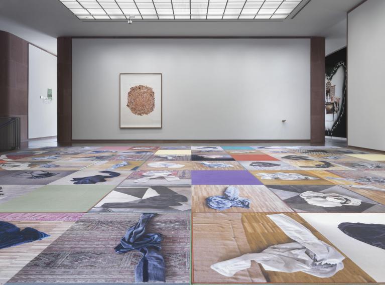 Monica Bonvicini, Lover’s Material Installation view at Kunsthalle Bielefeld, Bielefeld, 2021 Photo: Jens Ziehe; © Monica Bonvicini and VG Bild-Kunst