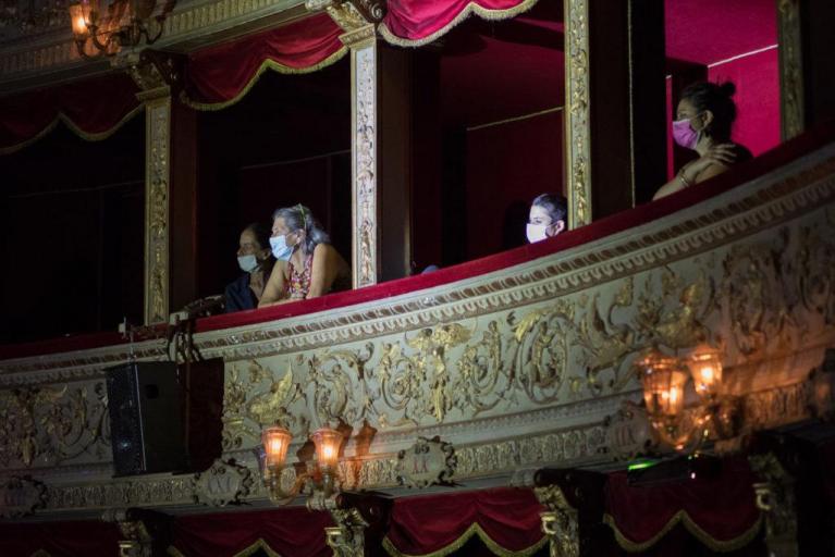 Il pubblico al Teatro Argentina durante lo spettacolo di nora chipaumire.