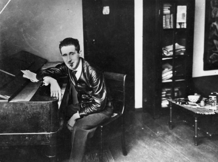 Bertolt Brecht.