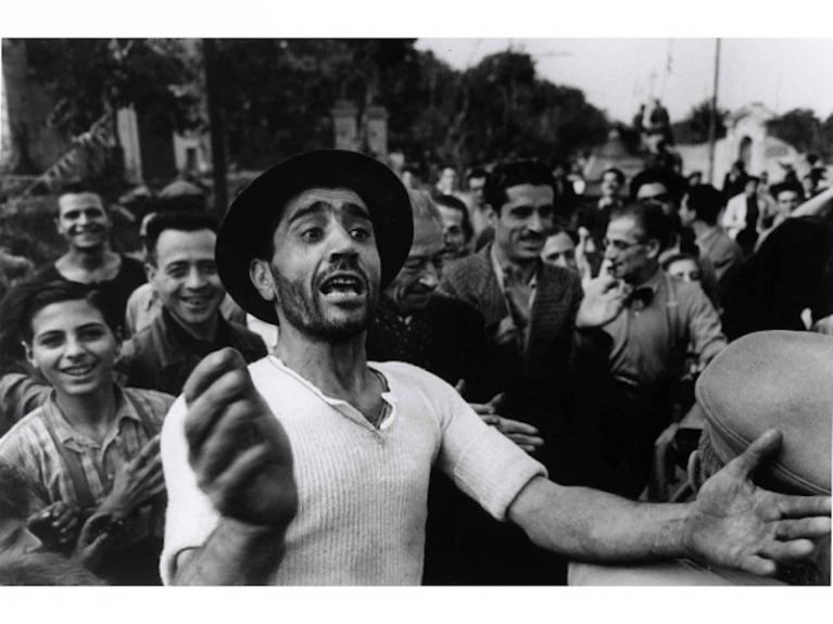Ph Robert Capa.