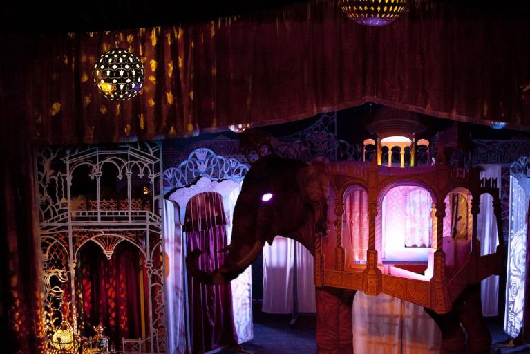 L’elefante reggia.