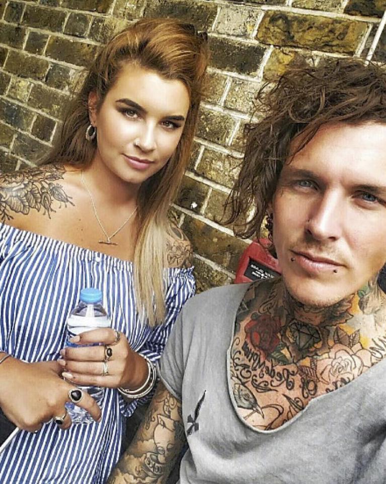 Protagonisti della trasmissione tv Tattoo Fixers.
