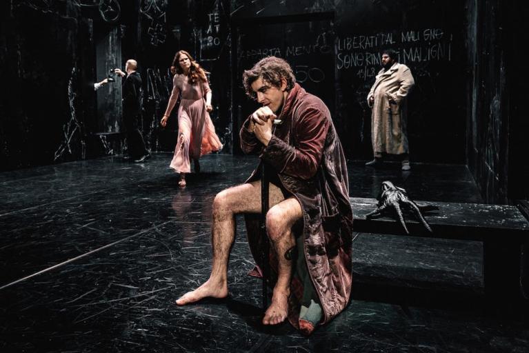 Maestro e Margherita, regia di Andrea Baracco, Teatro Stabile dell’Umbria, ph. Guido Mencari.