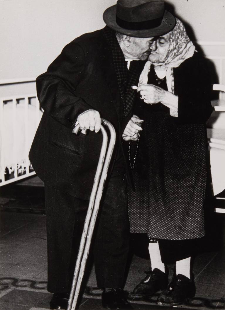 Mario Giacomelli, Verrà la morte e avrà i tuoi occhi, 1955 - 1957, courtesy archivio Mario Giacomelli, Senigallia.