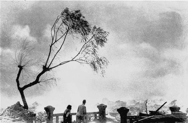 ph. Yosuke Yamahata