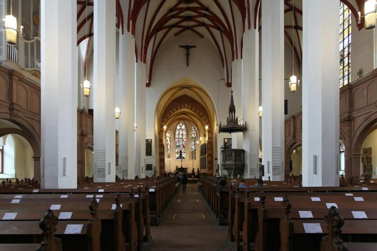 L’interno della chiesa di San Tommaso a Lipsia.