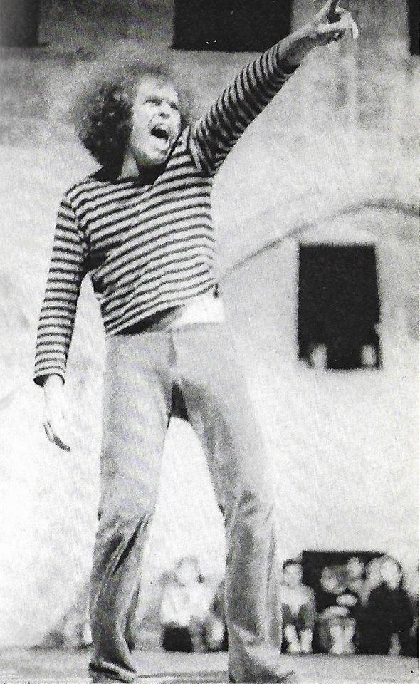 Carla Cerati, Azione V: Steve Ben Israel, “Teatro libero. Prendete l’iniziativa dell’azione”, 1968 © Carla Cerati.