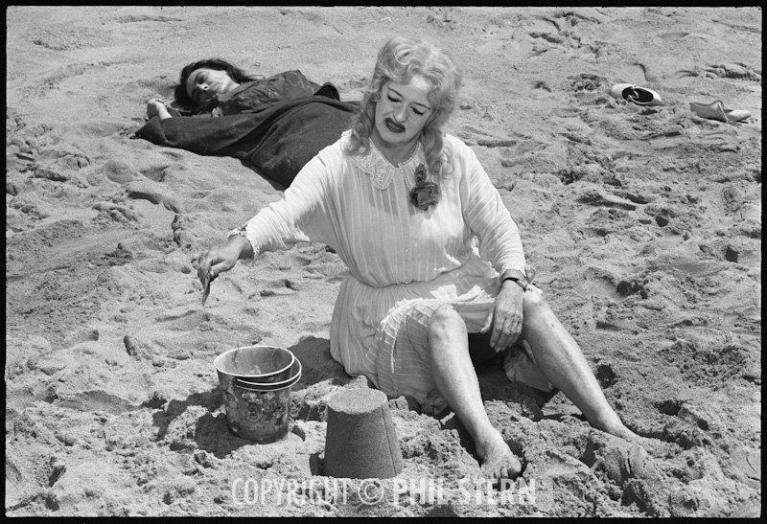 Bette Davis in “Che fine ha fatto Baby Jane?” (ph. Phil Stern).
