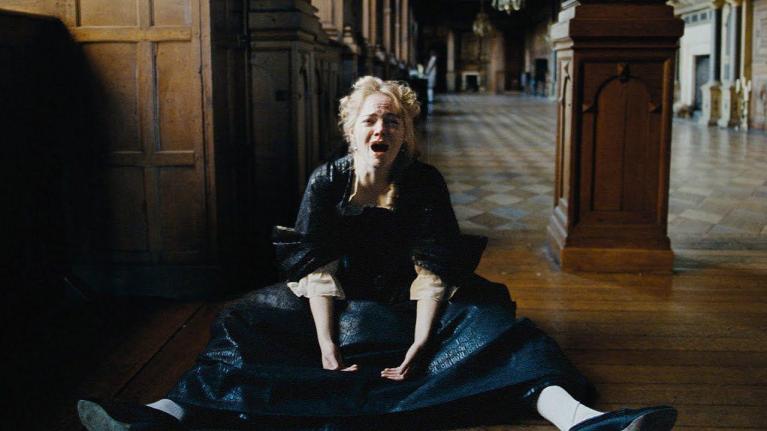 Emma Stone ne “La Favorita”.