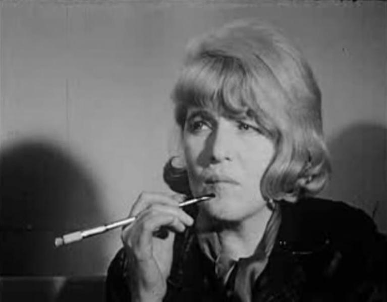 Annette Michelson attrice in “Noviciat” (1964) di Noël Burch.
