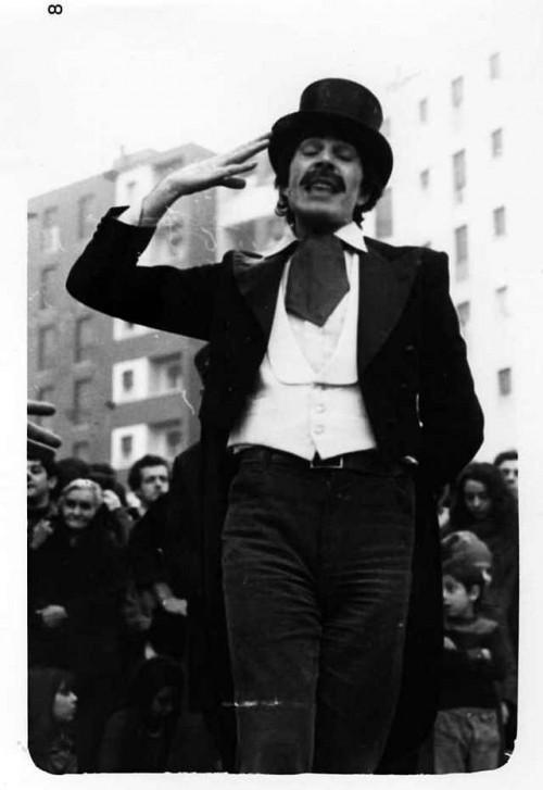 Celati in maschera per il carnevale del quartiere Pilastro di Bologna, 1976.
