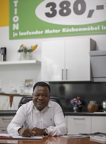 Ernesto Milice venne come migrante mozambicano quando aveva 17 anni per apprendere nuove competenze e lavorare nella DDR.