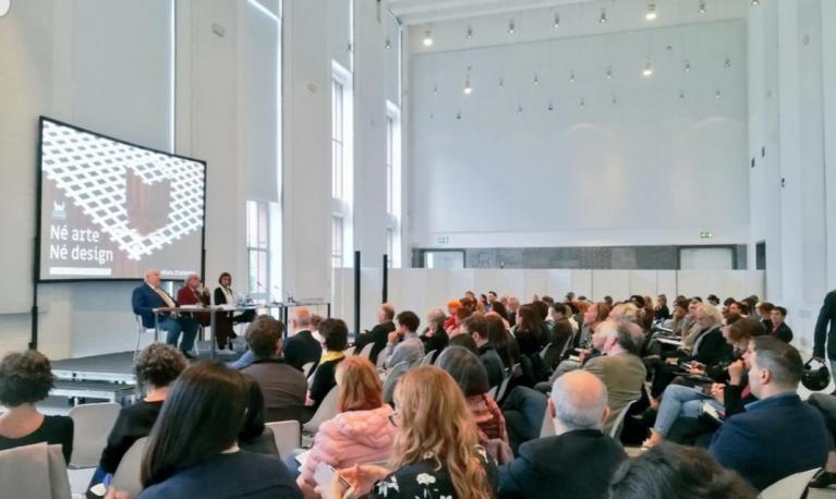 Milano, Triennale, un momento del convegno Fatto ad arte. Né arte né design.