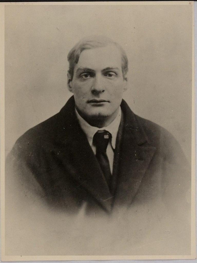 Arthur Cravan.