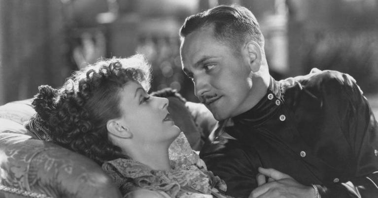 Greta Garbo e Fredric March in “Anna Karenina”.