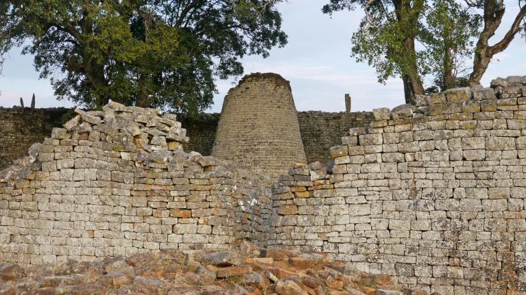 Great Zimbabwe, ph Simba Mafundikwa.
