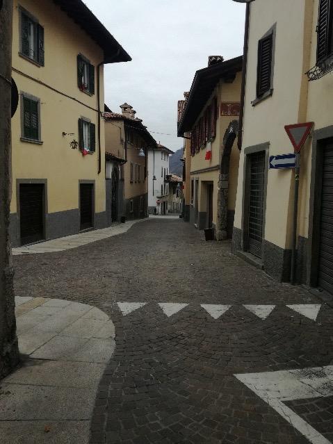Valle Seriana, strade deserte.