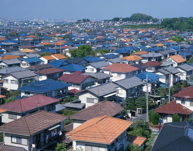 Un esempio di quartiere residenziale giapponese dove nonostante un’altissima densità abitativa, ogni casa è isolata e non c’è nessun senso comunitario.