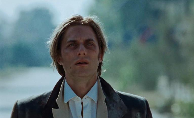 Luca Marinelli in Martin Eden, di Pietro Marcello