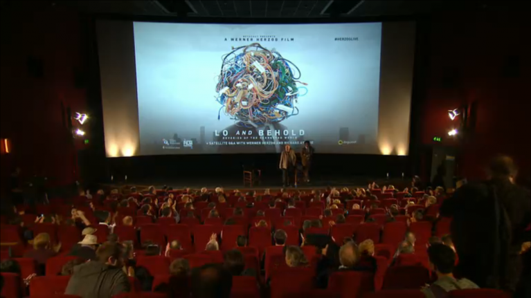 La prèmiere in streaming.