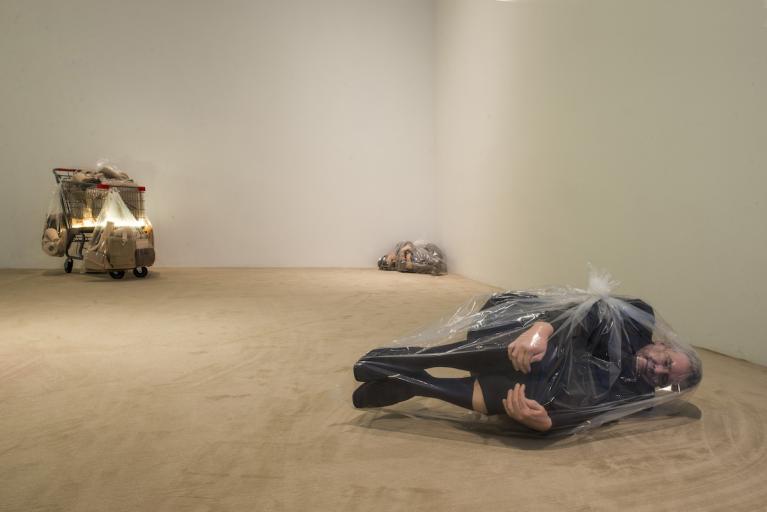 Josh Kline, Unemployment, 2016, foto di Paolo Saglia.