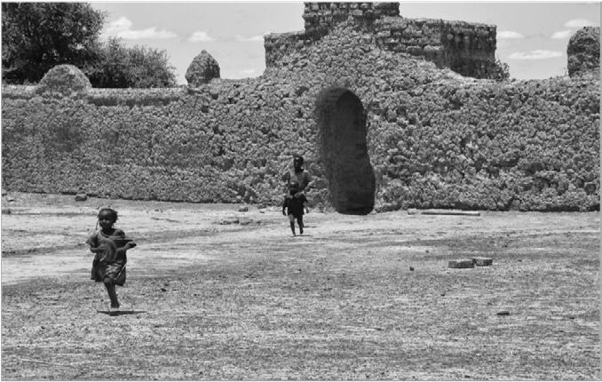 La menzogna può correre un anno, la verità la raggiunge in un giorno.