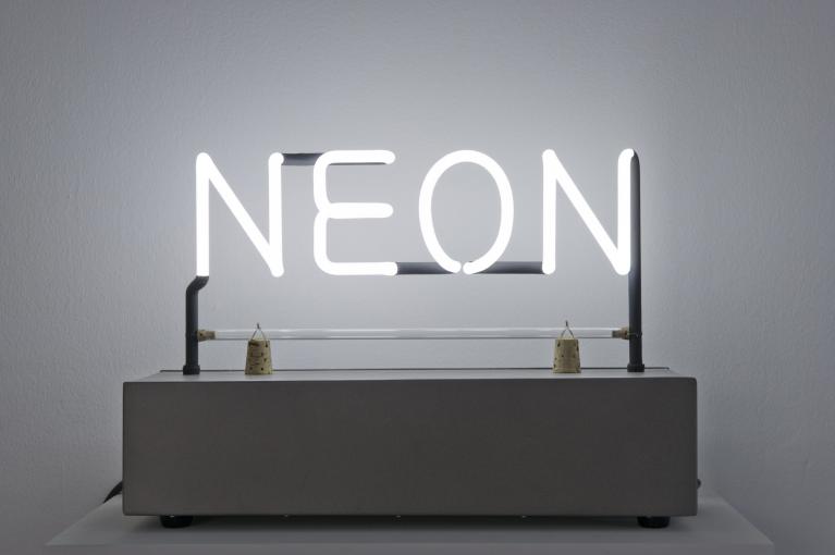 Opera di Joseph Kosuth.