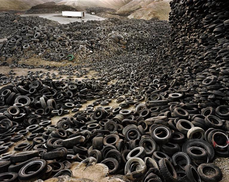 Ph Edward Burtynsky.