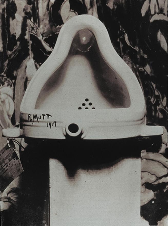 Marcel Duchmap, Fountain, 1917. Fotografia di Alfred Stieglitz