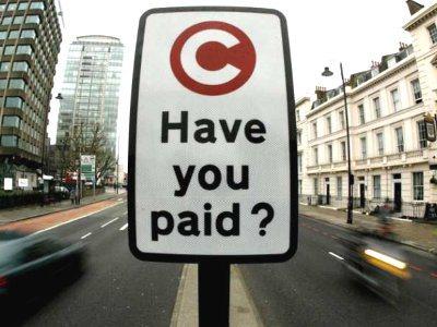 Un cartello segna l’ingresso nella congestion charge di Londra   