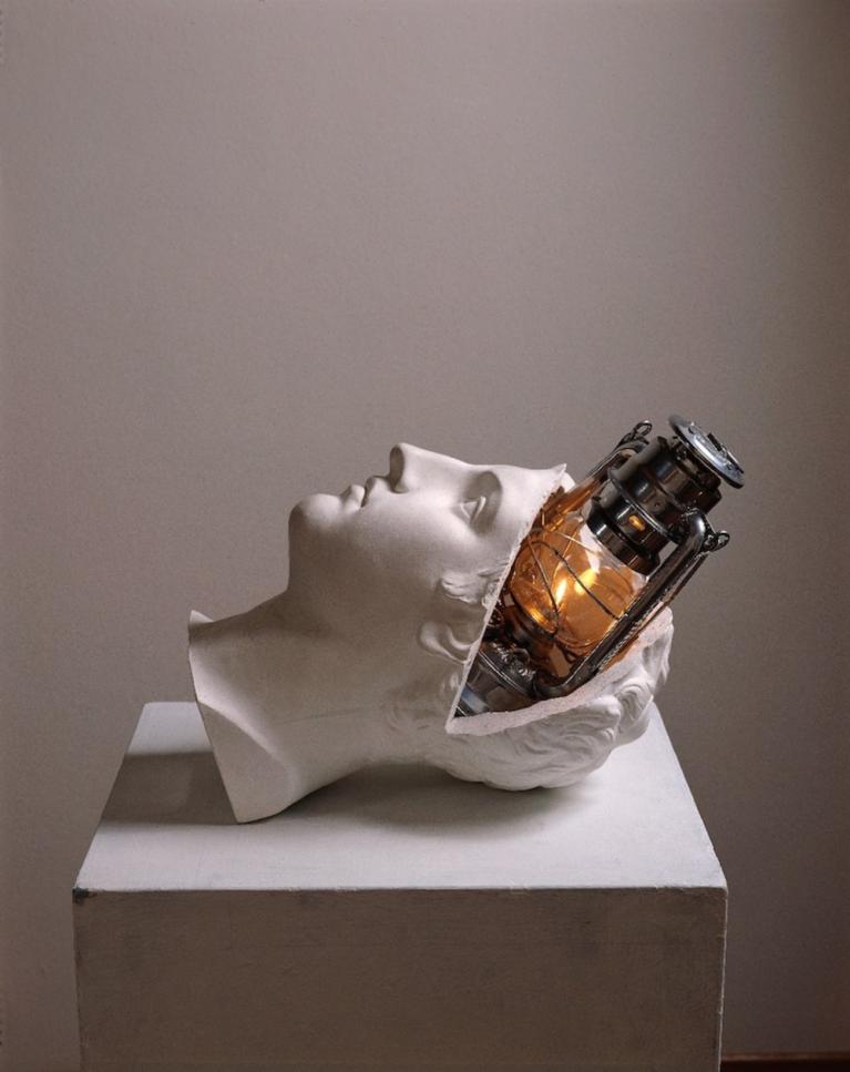 Opera di Claudio Parmiggiani: Senza Titolo,1985.