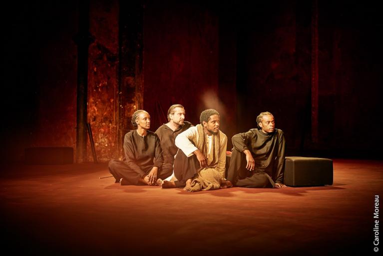 Foto di Caroline Moreau. Carole Karemera, Sean O’Callaghan, Jared McNeill, Ery Nzaramba.