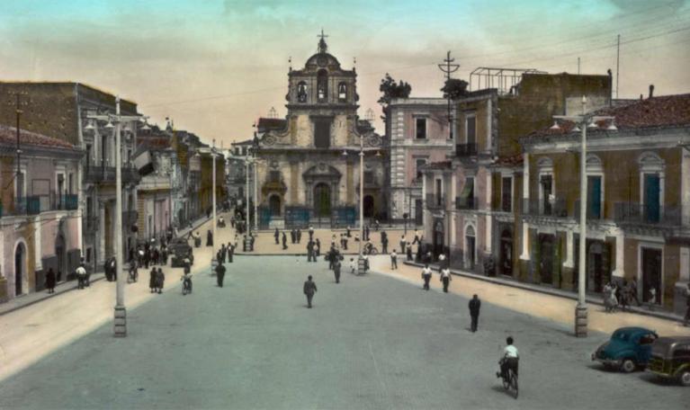Lentini, piazza Umberto, foto storica
