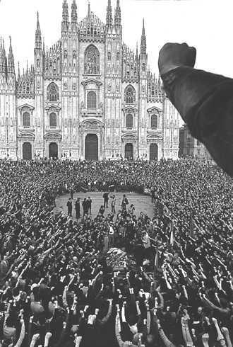 Francesco Radino, 1975, Funerali di Giannino Zibecchi, Milano.