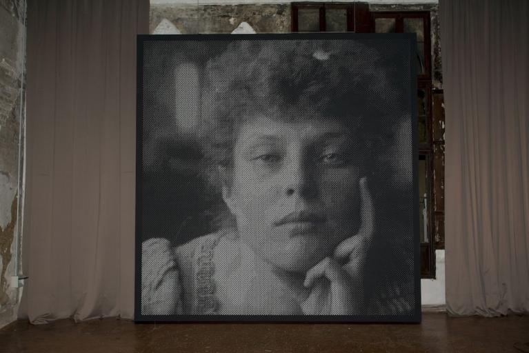 Anne-Karin Furunes, Crystal Images V, 2013 (Archivio Fortuny, 1895 ca.), tela dipinta e perforata, cm. 330x320