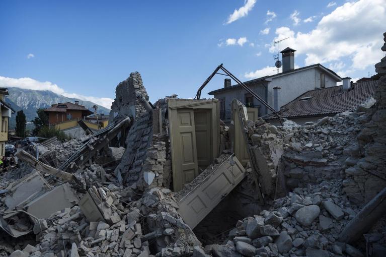 Il Terremoto La Ricostruzione E L Anima Dei Luoghi Doppiozero
