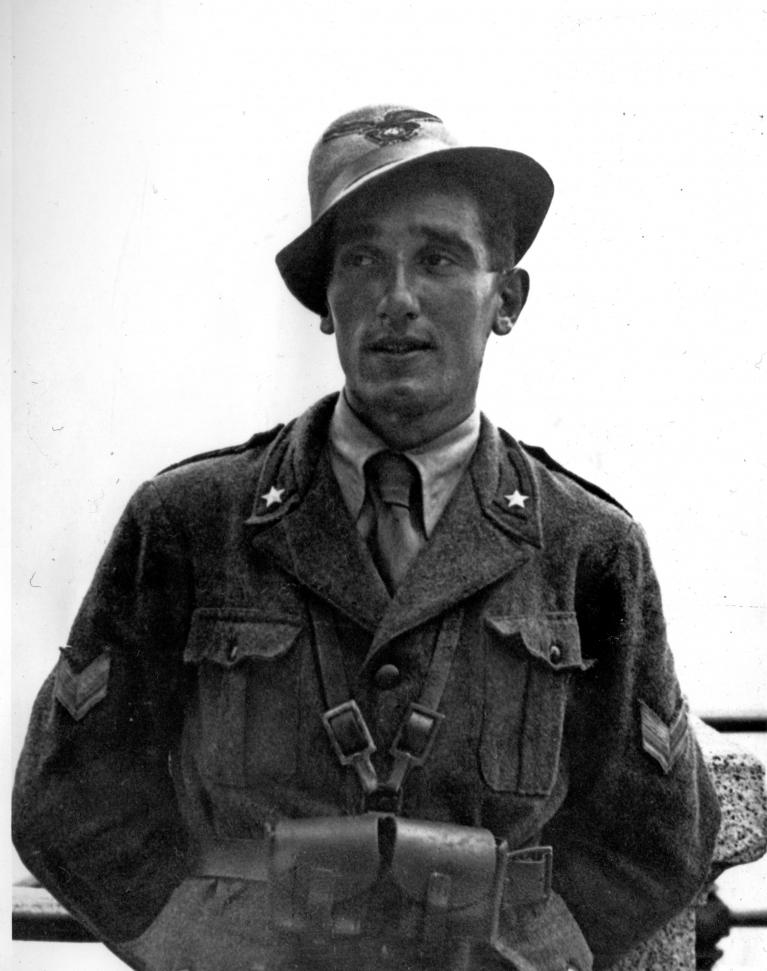 Mario Rigoni Stern nel 1941, Archivio famiglia Mario Rigoni Stern.