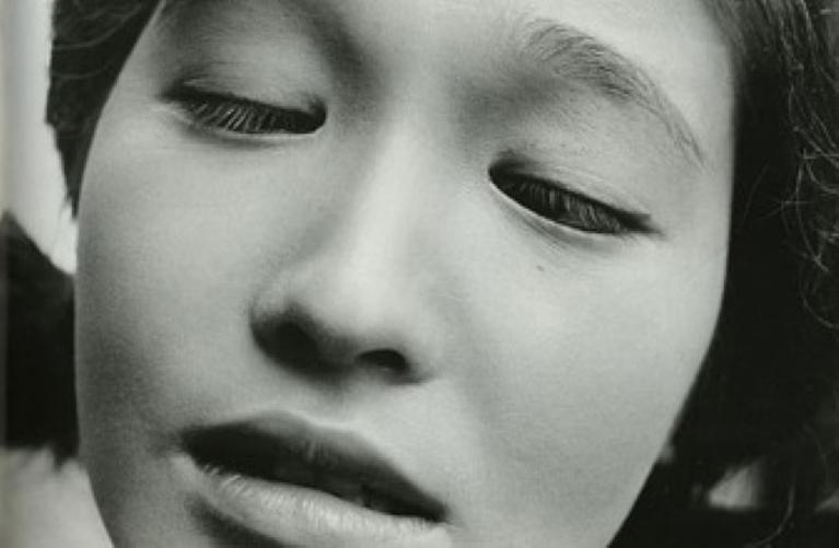 viso di donna, ph. Shomei Tomatsu (1930-2012)