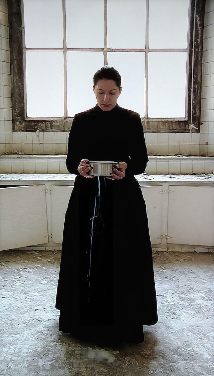 Opera video The Kitchen V, Carrying the Milk, della serie The Kitchen, Homage to Saint Therese.