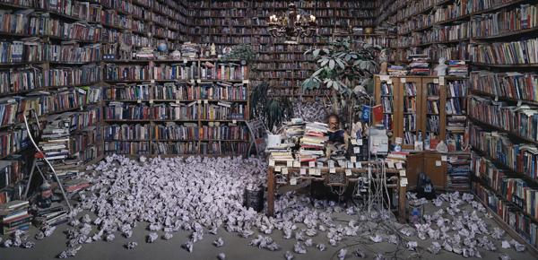 1-wang-qingsong-follow-him-china-pavilion-biennale-venezia-wow-webmagazine2-2_0.jpg