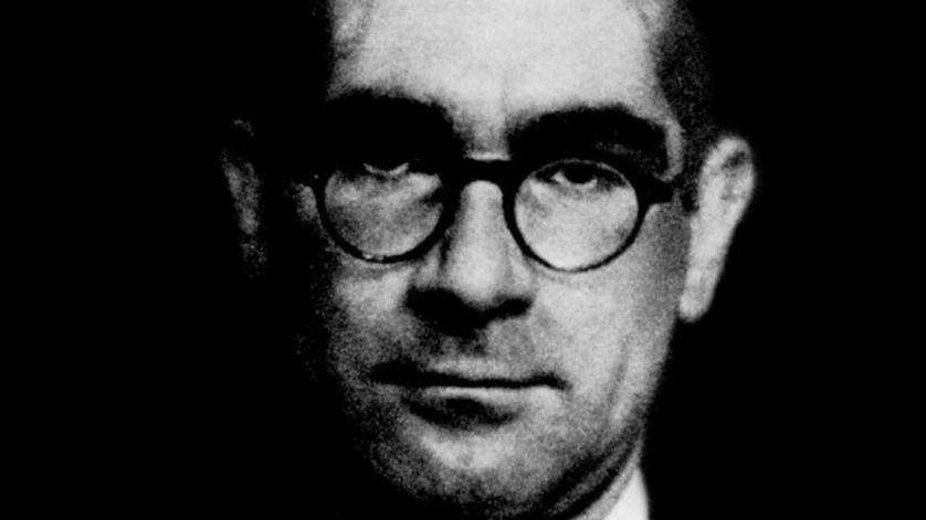 1454336201772leone_ginzburg_wiki.jpg