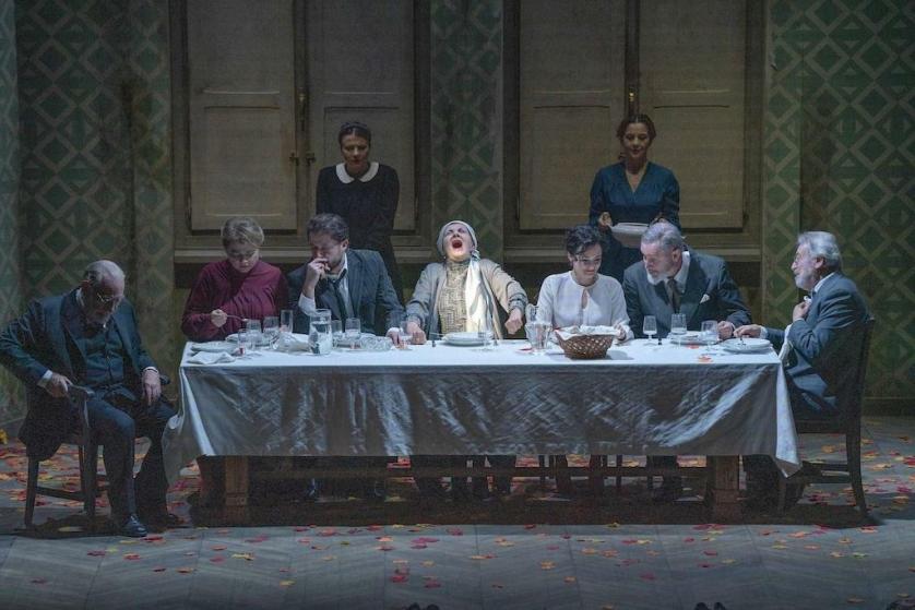 5._renato_carpentieri_francesca_cutolo_paolo_cresta_betti_pedrazzi_silvia_ajelli_stefano_iotti_enzo_salomone._sullo_sfondo_valeria_luchetti_e_imma_villa_-_ph_lia_pasqualino.jpg